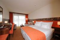 Szabad kétágyas szoba Szegeden a Forrás Hotelben
